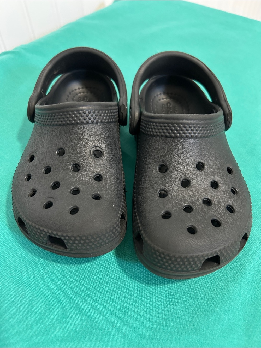 CROCS Kids Clog Sandals - Black - SZ: C8 - Picture 2 of 11